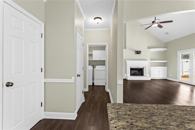 Building Photo - 11395 Brookhollow Trail