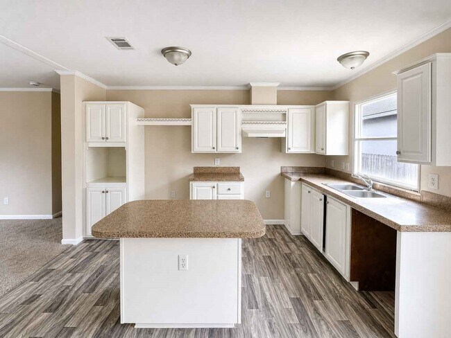 Building Photo - 11926 Greensbrook Forest Dr