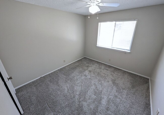 Building Photo - Amazing four-plex unit ready for immediate...