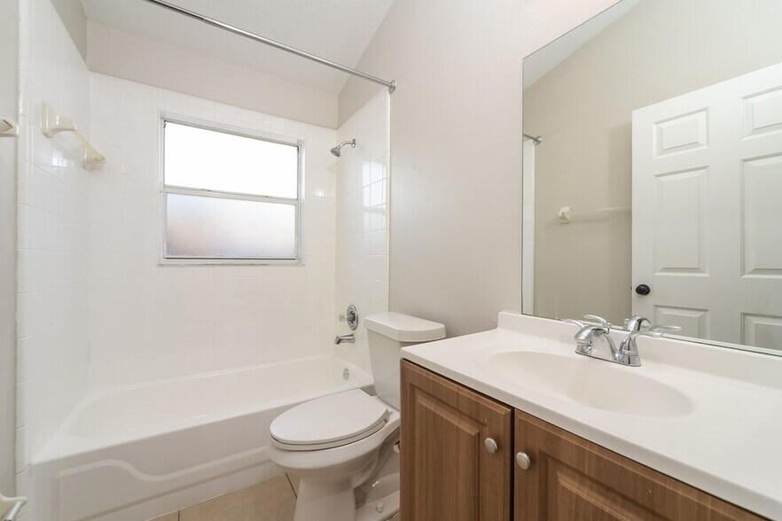 Building Photo - 4643 Eagle Peak Dr