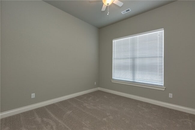 Building Photo - 1511 Abbey Ln
