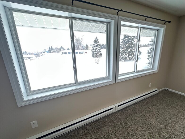 Building Photo - 3333 Mahoney Dr