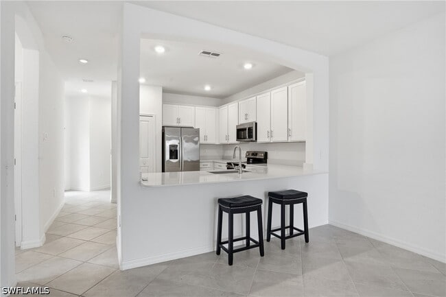 Building Photo - 2215 Dragonfruit Wy