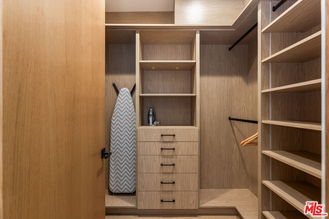 Building Photo - 1161 Stearns Dr