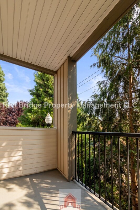 Building Photo - 10834 NE Holly St