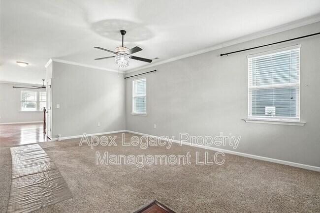 Building Photo - 1009 Artis Town Ln