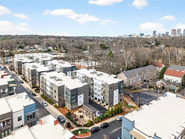 Building Photo - 377 Grant Cir SE