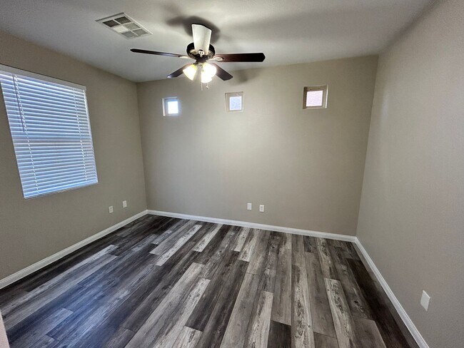Building Photo - Beautiful 4/Bed/3Bath/2Car Two-Story Home with Loft and Office in Providence!