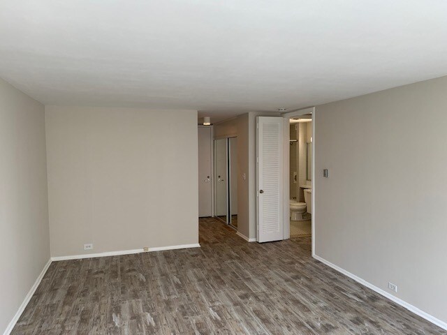 Building Photo - 12700 Lake Ave