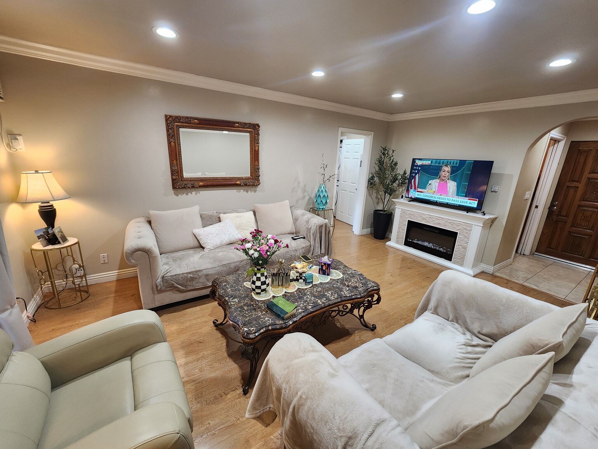 Building Photo - 6904 Radford Ave