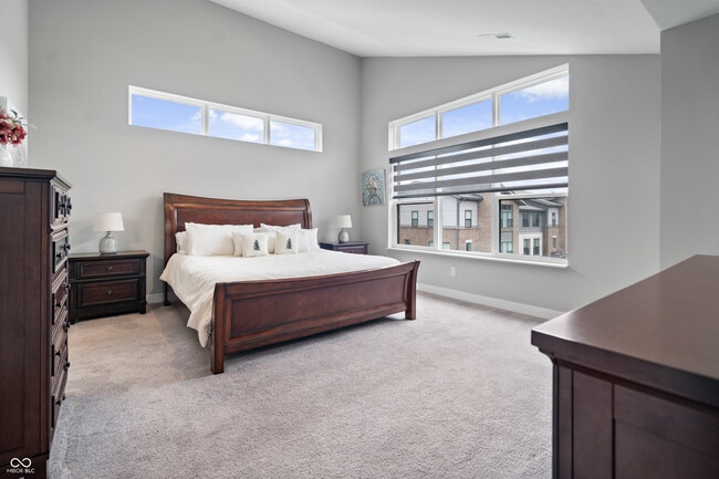 Building Photo - 661 Golborne St