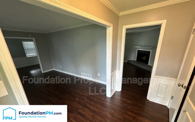 Building Photo - 2564 Lynnfield Rd