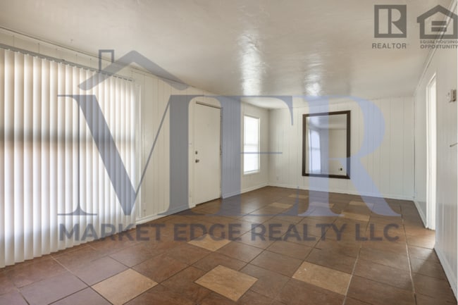 Building Photo - 3Bed/1Bath House at Chandler Blvd/McQueen Rd! Move-In Ready on 06/04/2026! -- NO HOA! RV GATE!