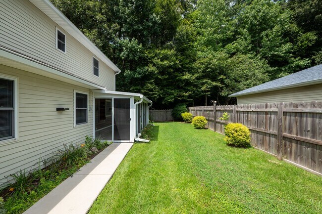 Building Photo - 1768 Olympic Dr