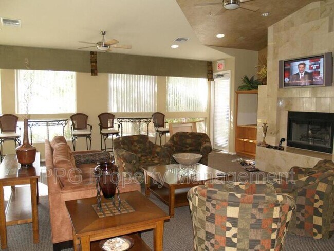 Building Photo - 11375 E Sahuaro Dr