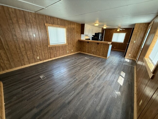 Building Photo - 3 Bed 2 Bath Updated Mobile Home with Fenced Yard and Storage Shed