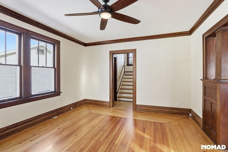 Building Photo - 40 W Lewis St