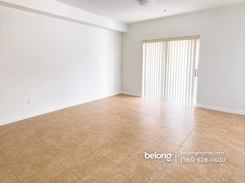 Building Photo - 8833 NW 107 Ct
