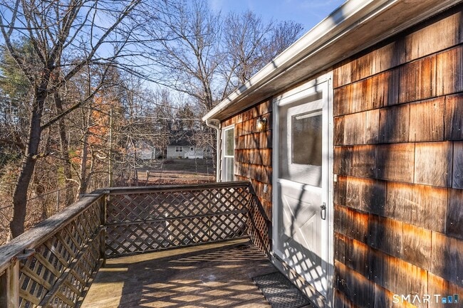 Building Photo - 85 Hicock Dr