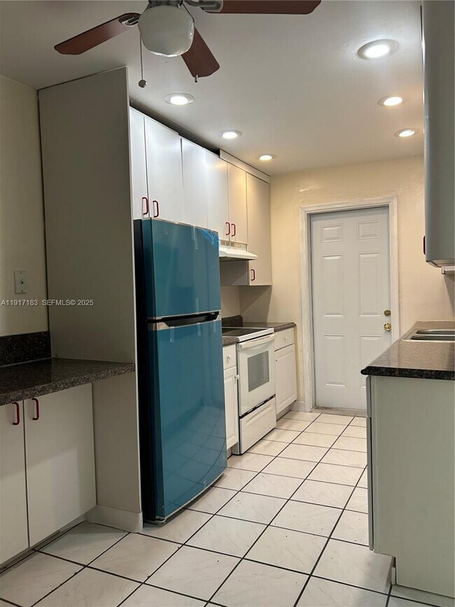 Building Photo - 2355 NW 120th Ln