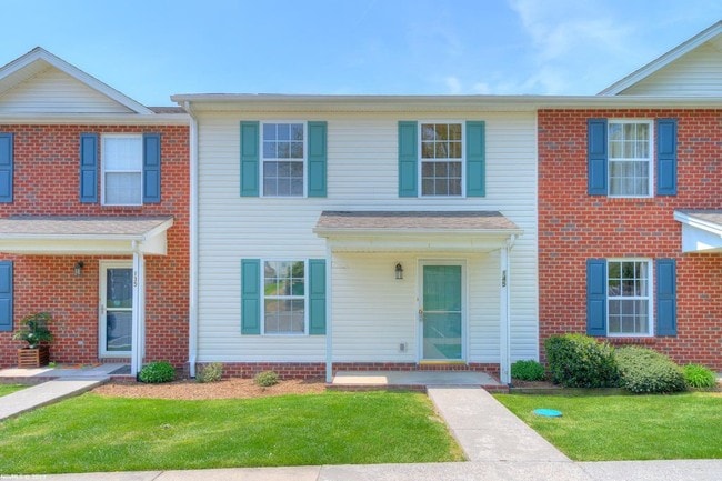 Great neighborhood - 145 Charleston Ln