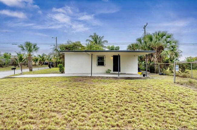 Building Photo - 2915 Avenue N