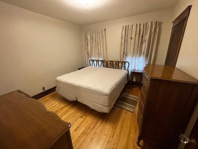 Building Photo - 51 Richmond Ave