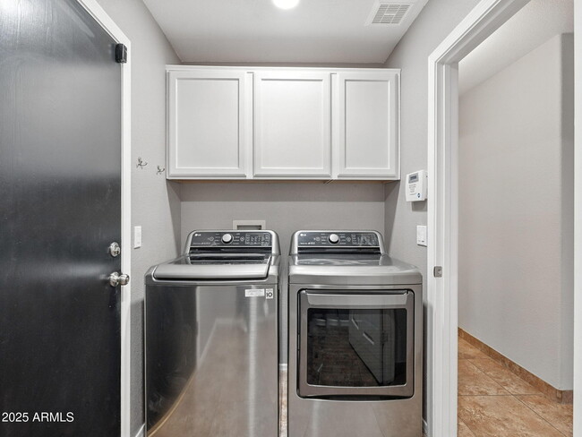 Building Photo - 16205 S 17th Ln