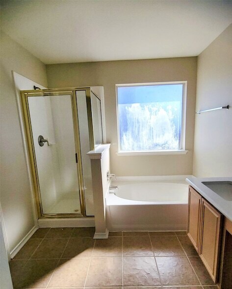 Building Photo - 5598 Carrington Dr