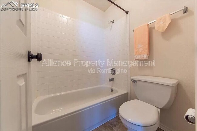 Building Photo - 973 Brant Hollow Ct