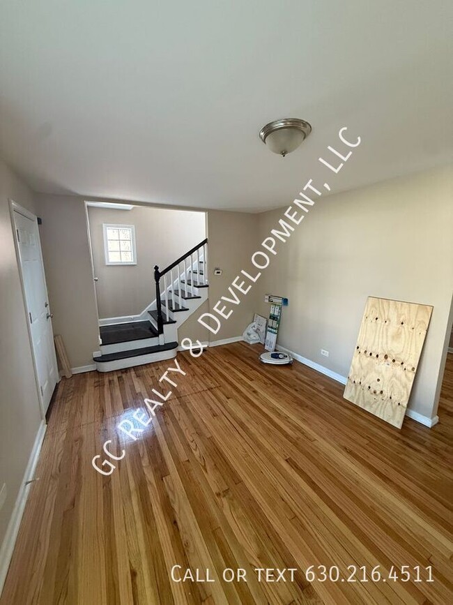 Building Photo - 9857 S Calhoun Ave