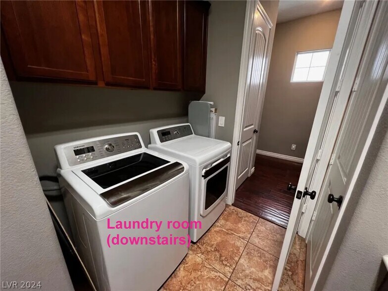 Laundry Room - 3160 Color Palette Ave