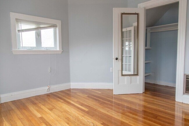 Building Photo - 19-21 Woodbridge St