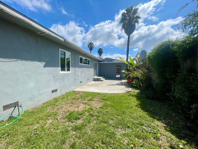 Building Photo - 2904 Fisk Ln