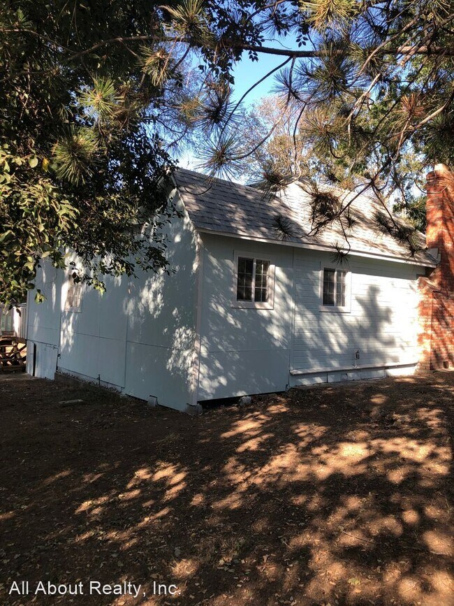 Building Photo - 3 br, 2 bath House - 8001 Alta Vista Lane