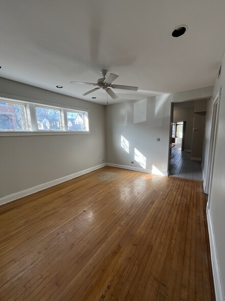 Dining room/den - 2459 W Moffat St