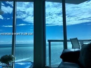 Primary Photo - 6515 Collins Ave