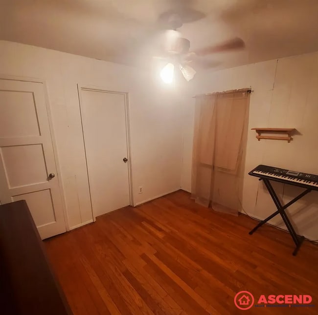 Building Photo - Charming 3BR/2BA Home in Bakersfield – 1,708 Sq Ft with Stove Included!