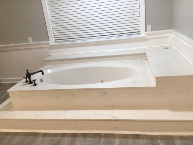 Building Photo - 15447 Avenue C