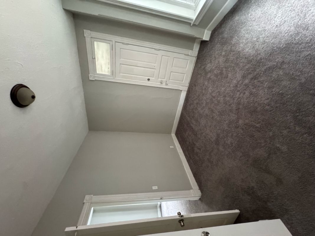 Building Photo - 241 N 4th St