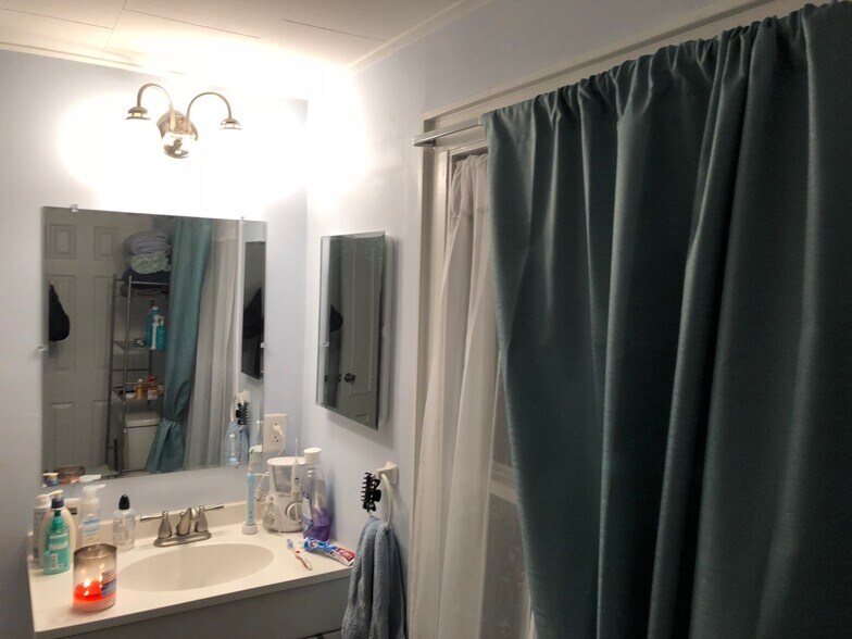 Building Photo - 59 Blake St