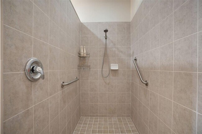 Building Photo - 1410 Maseno Dr