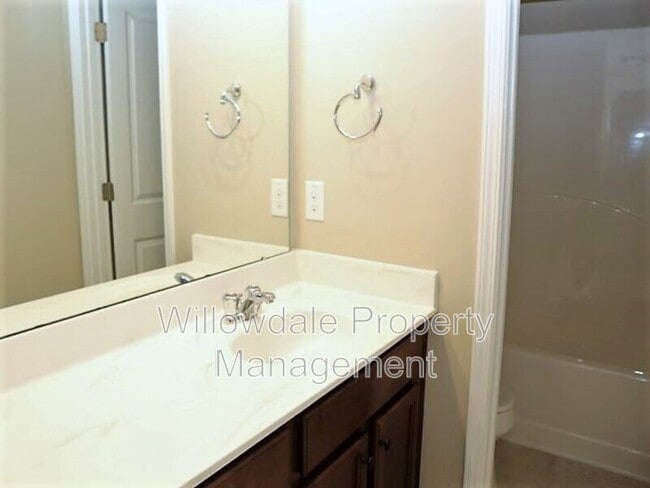 Building Photo - 2424 Lambton Wood Dr