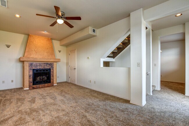 Building Photo - 221 Spring St