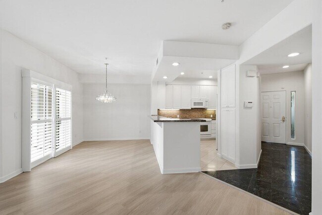 Building Photo - 880 Meridian Bay Ln