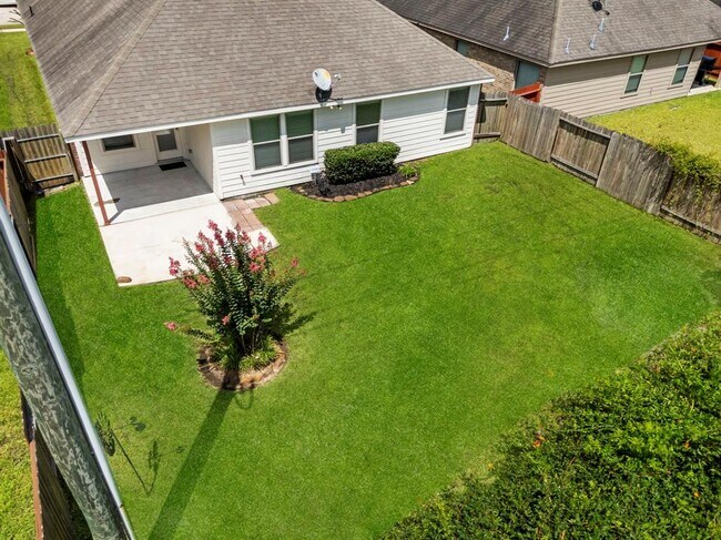 Building Photo - 28519 Lockeridge View Dr