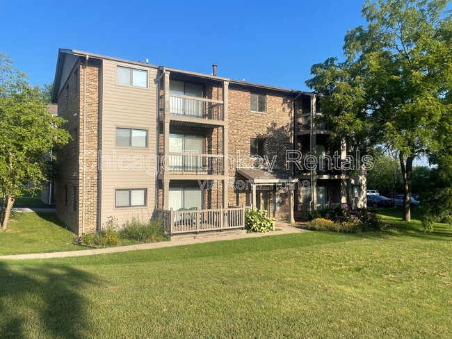Primary Photo - 3258 W 184th St