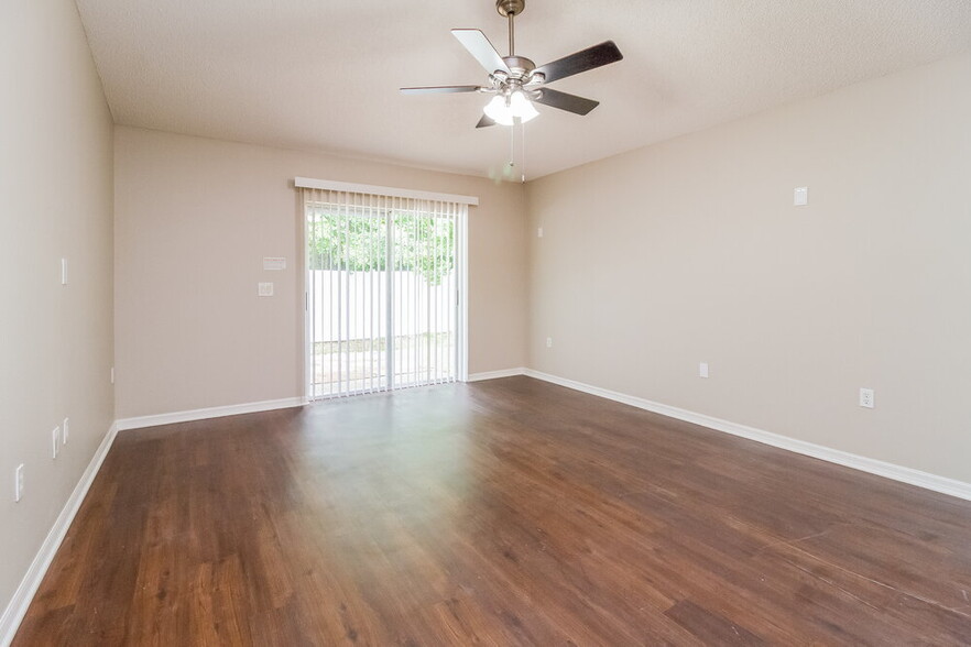 Building Photo - 13825 Econ Woods Ln