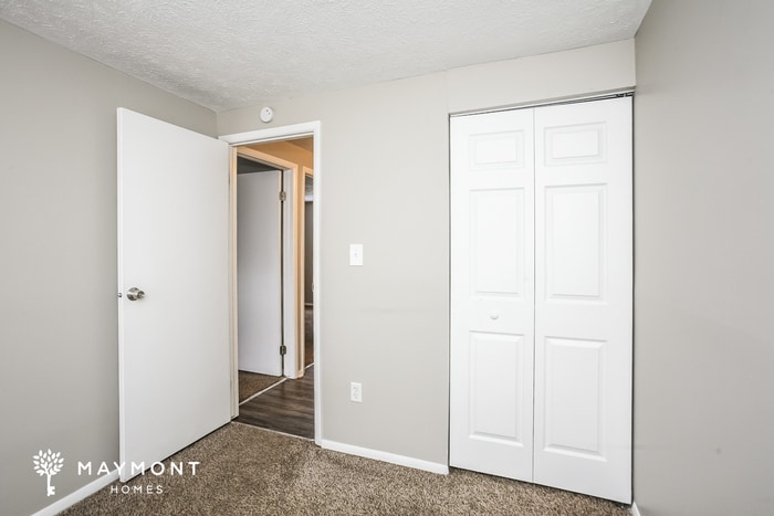 Building Photo - 2620 Pawnee Dr