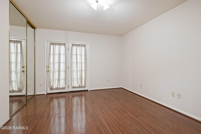 Building Photo - 416 Doucet Rd
